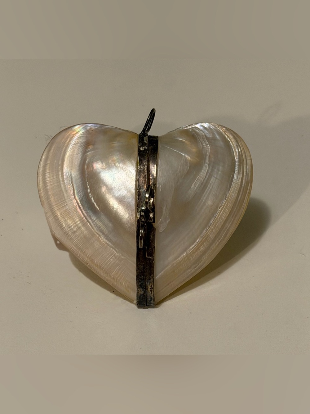 Vtg Mother of Pearl Clam Shell Heart Trinket Box | Antique Mermaid Core Hinge